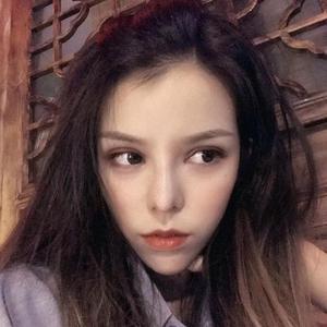 英国美女裸体同性自慰
